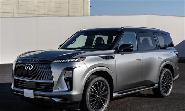 全新英菲尼迪QX80亮相上海车展:3.5T V6双涡轮能否重振旗舰雄风? 全新英菲尼迪QX80从5.6升V8到3.5T V6的转变