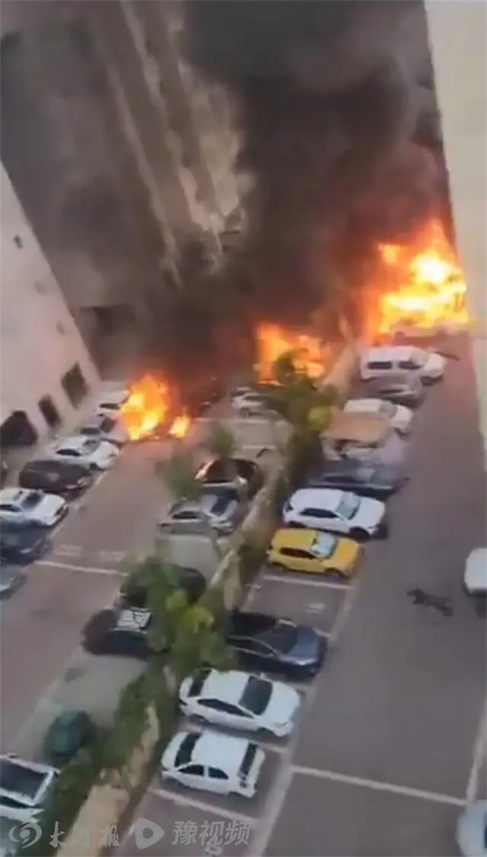 新一轮巴以冲突爆发，留学生发交战视频:铁穹拦截弹满天飞