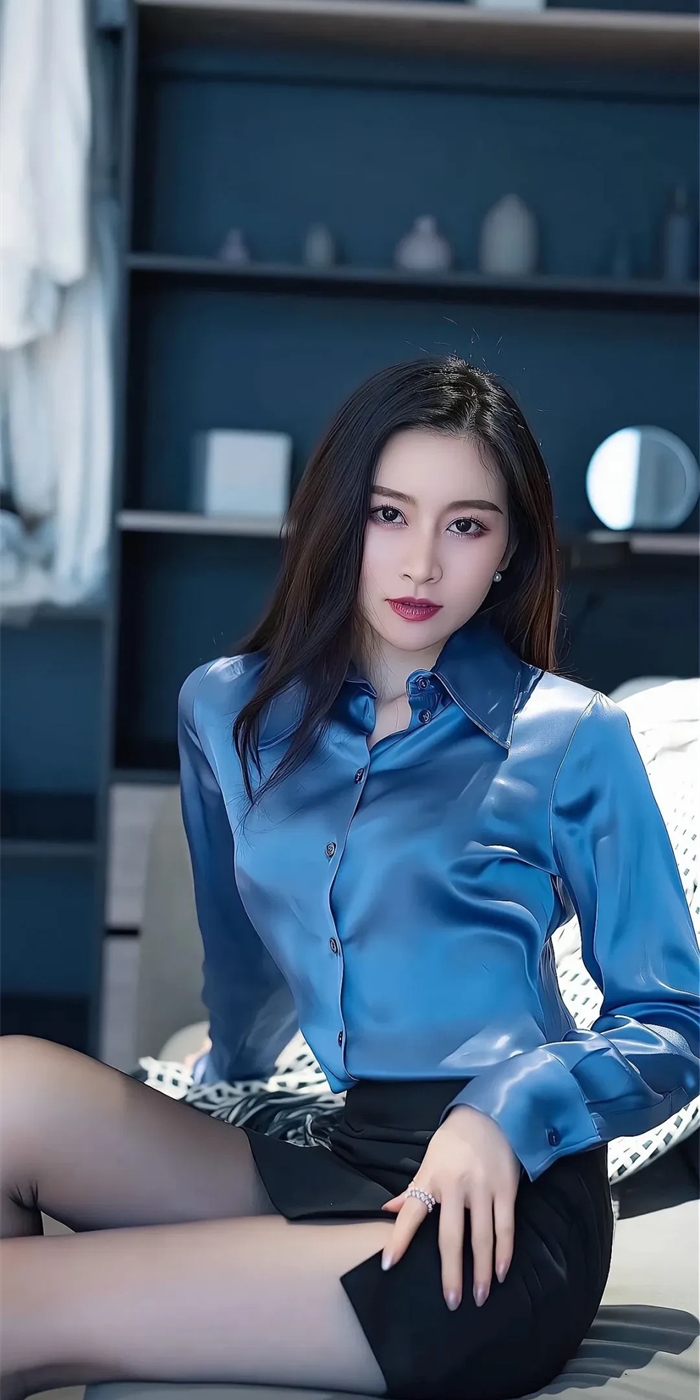今天穿这身衣服去上班怎么样？