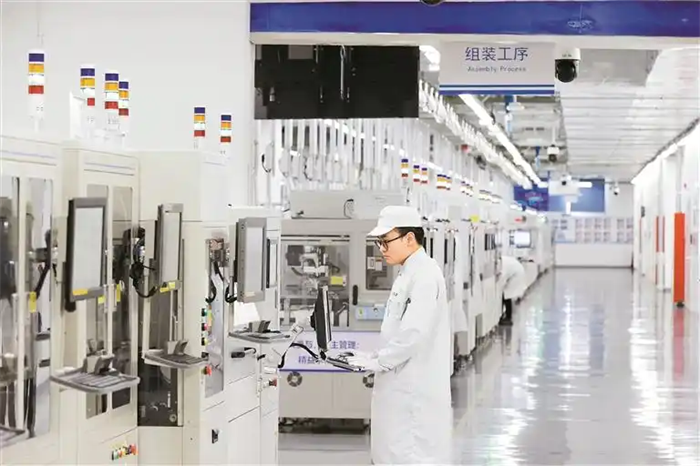 从“制造”到“智造”： 深圳用先进科技重塑生产逻辑