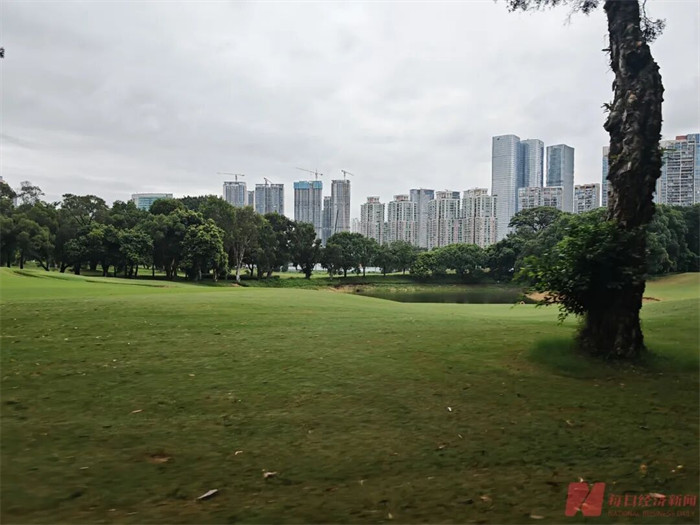深圳第一座高尔夫球场——深圳高尔夫俱乐部停止了高尔夫打球业务
