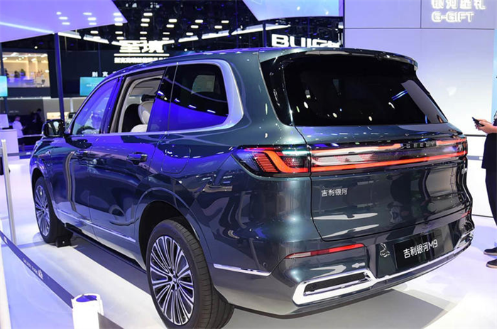 AI科技大六座旗舰SUV-吉利银河M9
