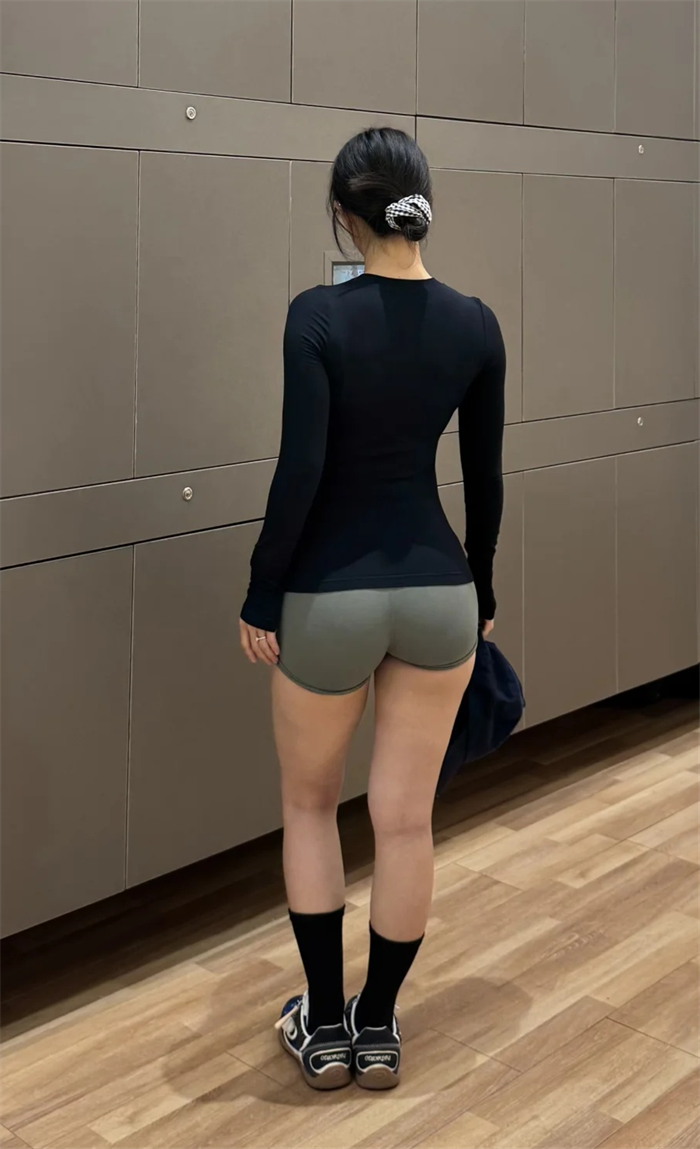 #撸铁日常 #健身 #女生撸铁 #健身人健身魂 #健身穿搭 #见人不如健身