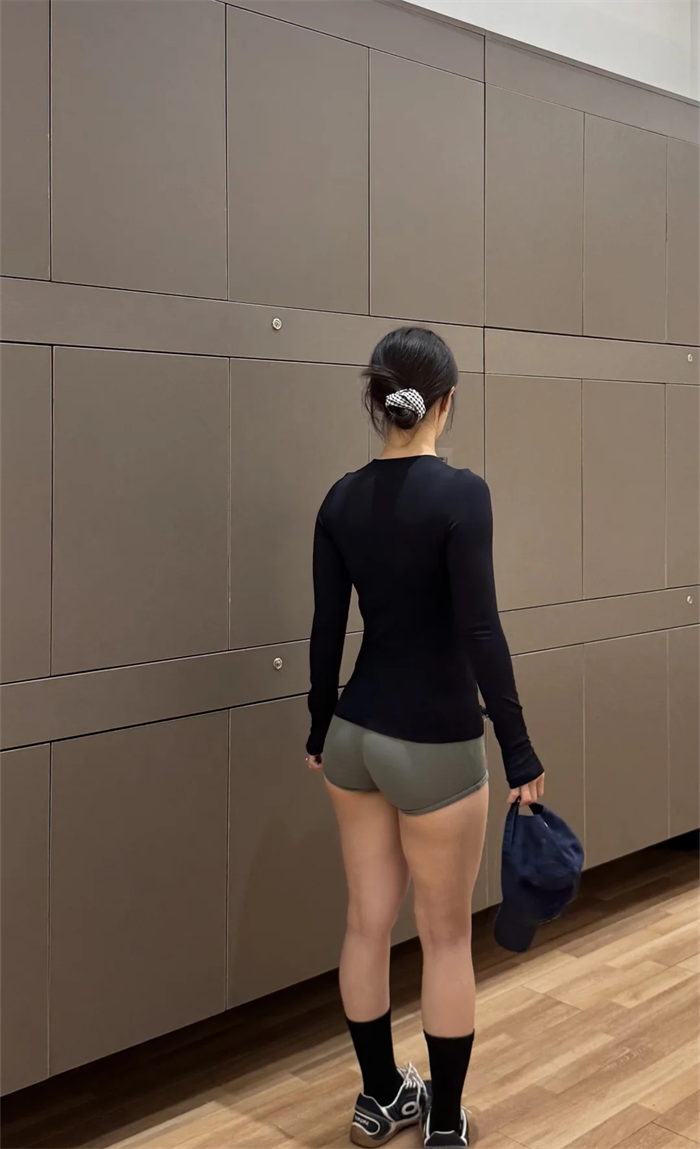 #撸铁日常 #健身 #女生撸铁 #健身人健身魂 #健身穿搭 #见人不如健身