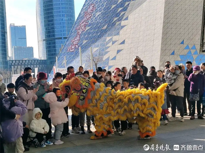 以“福马踏春至·非遗焕新彩”为主题的新年非遗游园会，在济南市文化馆热闹启幕