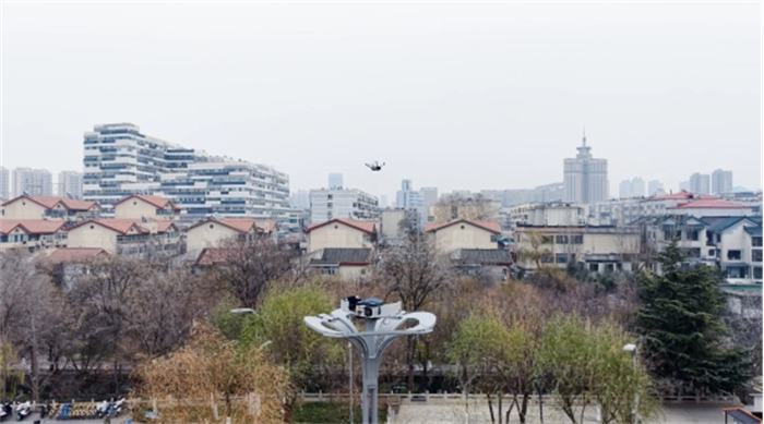 济南落下的首颗“智慧棋子”：集成无人机自动机库的智慧灯杆